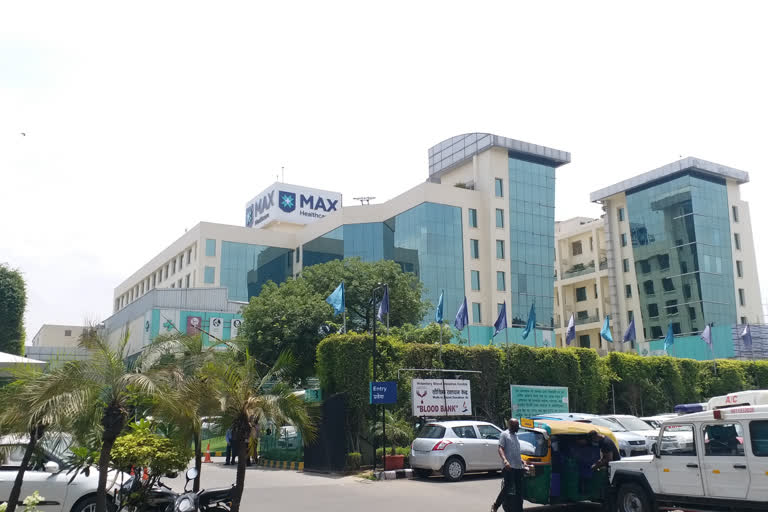 Max Hospital doctor asks 50,000 for video consultation