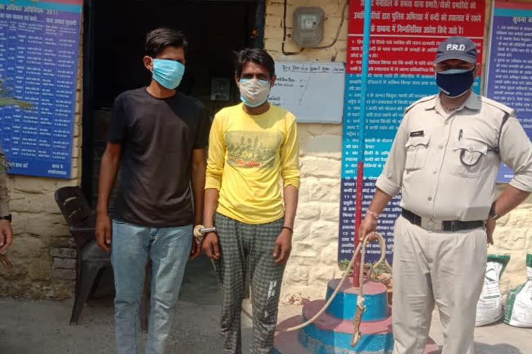 Two thieves arrested with LED TV and sound system in Haldwani