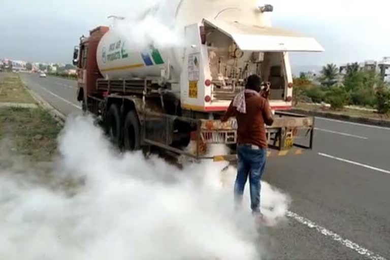 Oxygen Tanker Leak News Satara