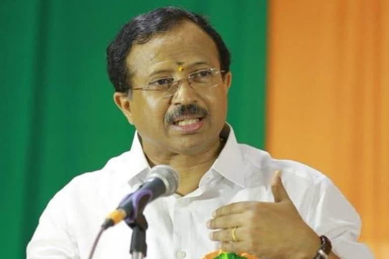 Union Minister V Muraleedharan's car attacked by locals in Panchkhudi, West Midnapore