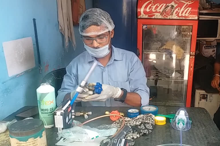 Mechanic Monu Kushwaha