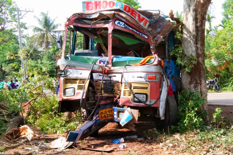 pedestrian dies in an accident in shimogga