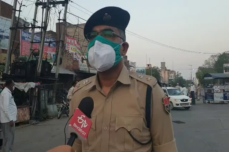 दौसा में लोगों ने पुलिस को किया क्वॉरेंटाइन, People quarantined police in Dausa