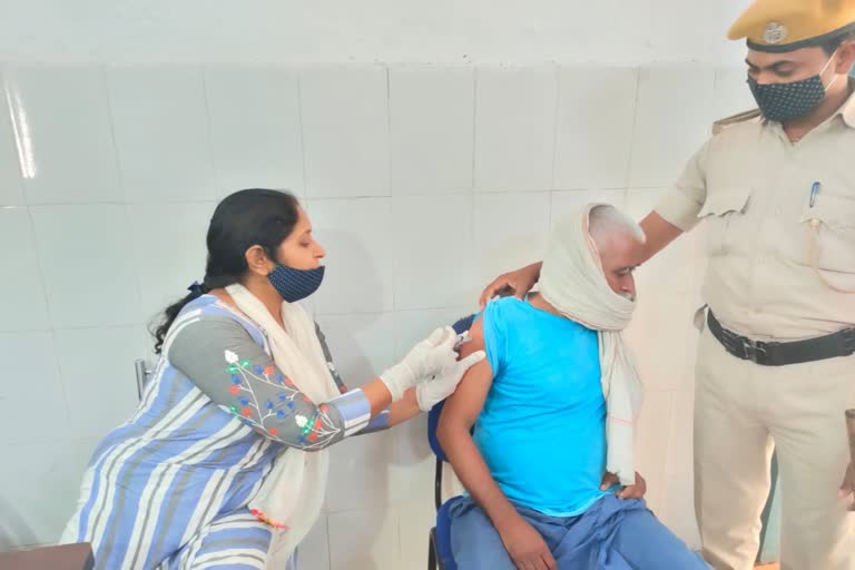 Corona vaccination started among prisoners of masaurhi jail in patna