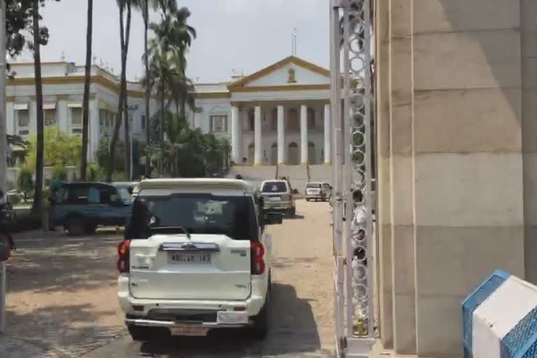 Central delegation at Raj Bhavan discusses political violence in Bengal with the Governor