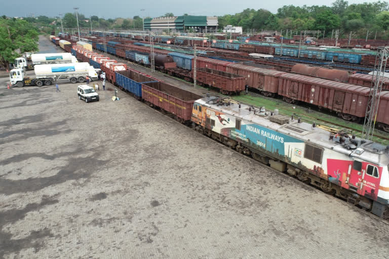 medical oxygen sent from Jamshedpur to Lucknow