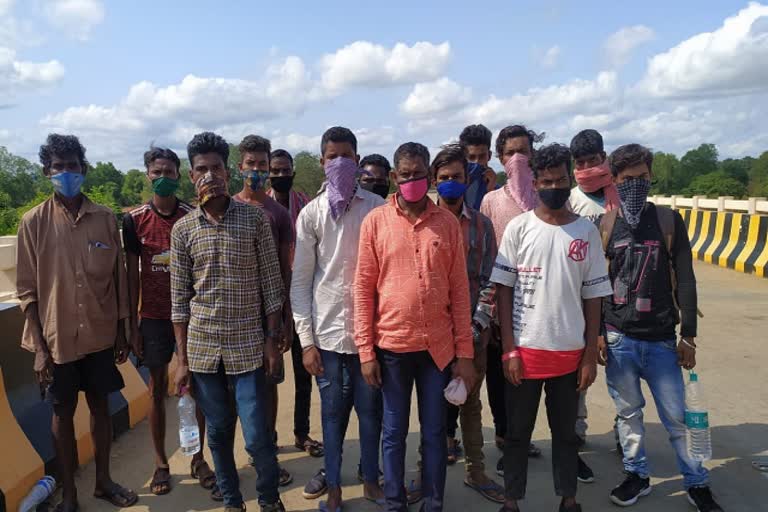 ghatshila migrant laborers were stopped by the police