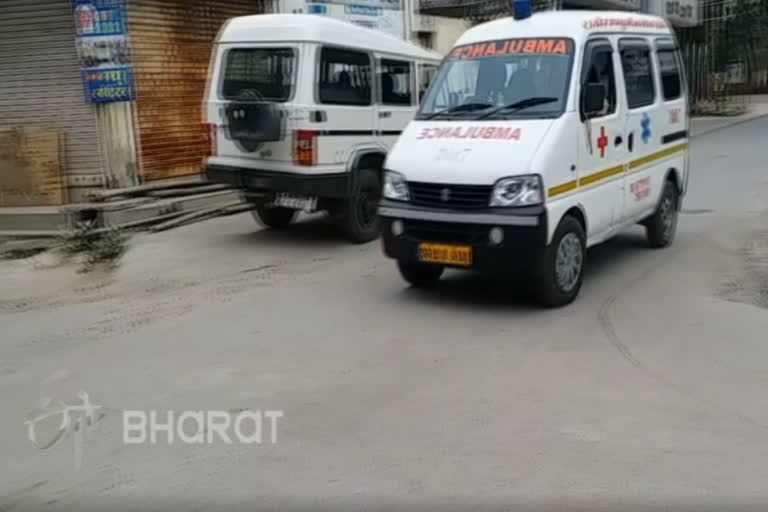 Ambulance drivers charge hefty amount to ferry patients in Chhattisgarh