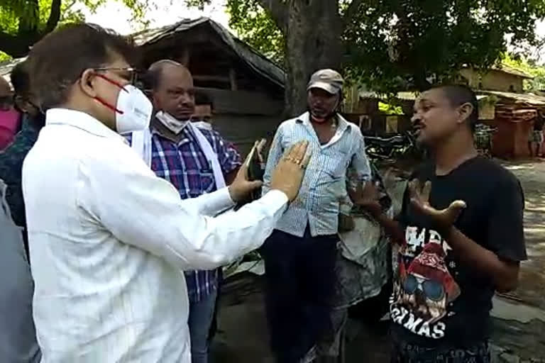 BJP workers returns to their home with help of local Trinamool leaders in Durgapur