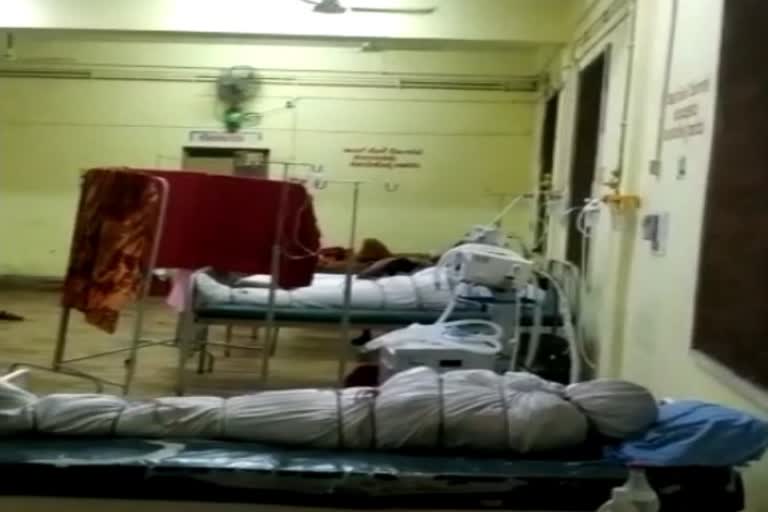 Covid patients are treating with dead bodies