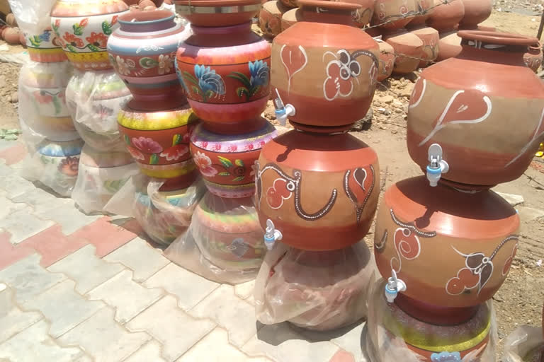 Potters in Ahmedabad are not getting income