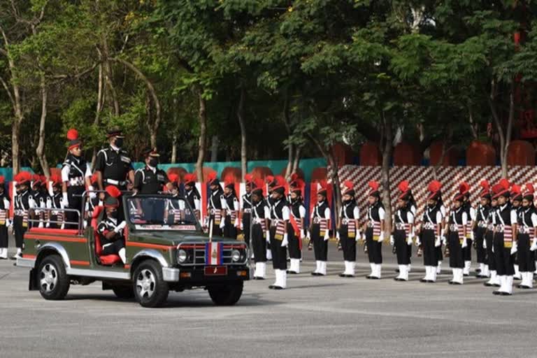 women soldiers