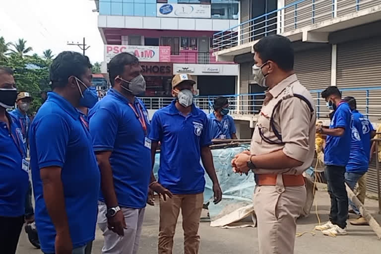 ലോക് ഡൗൺ നിലമ്പൂരിൽ പരിശോധന കർശനമാക്കി പോലീസ്  Police tighten checking Nilambur  Police tighten checking Nilambur lock down