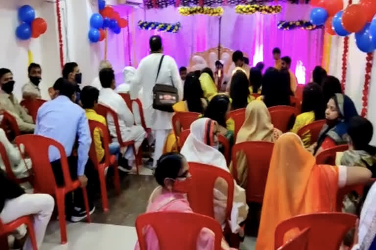 crowd gathered for wedding ceremony in bhind