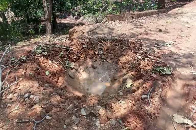 naxalites blast ied in kanker