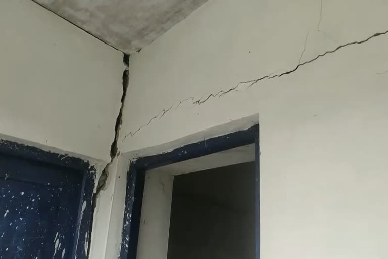 Worst conditions of Govt Primary School building