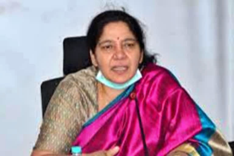 Minister Satyavathi Rathod wished on Mother's Day