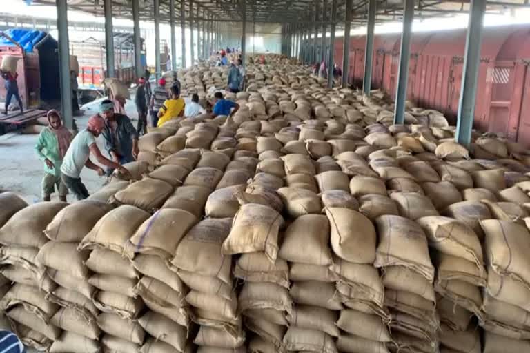 Wheat goods train in Rajkot