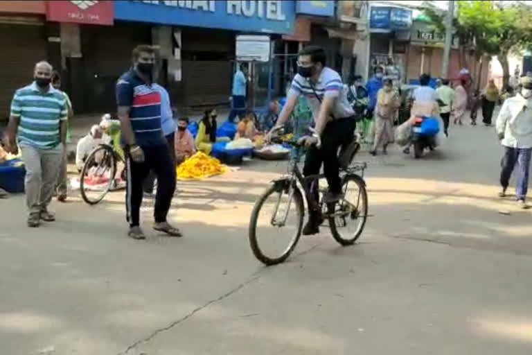 ಸೈಕಲ್ ಮೊರೆ ಹೋದ ಧಾರವಾಡ ಮಂದಿ