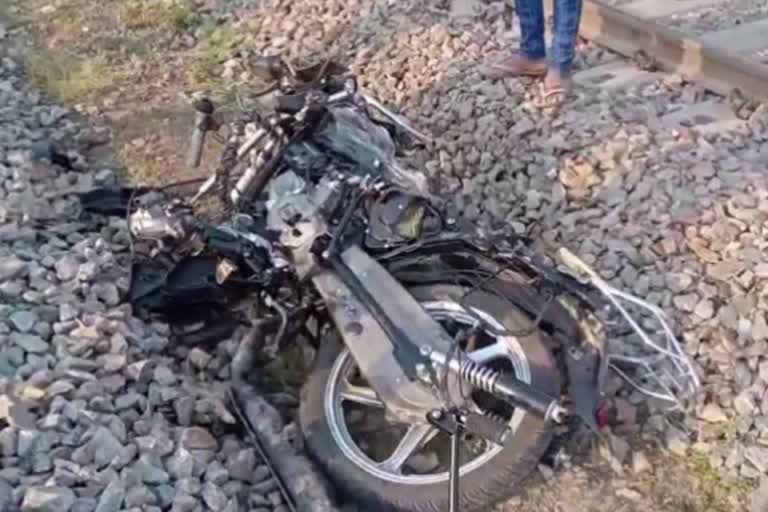 Rewari railway track bike stuck