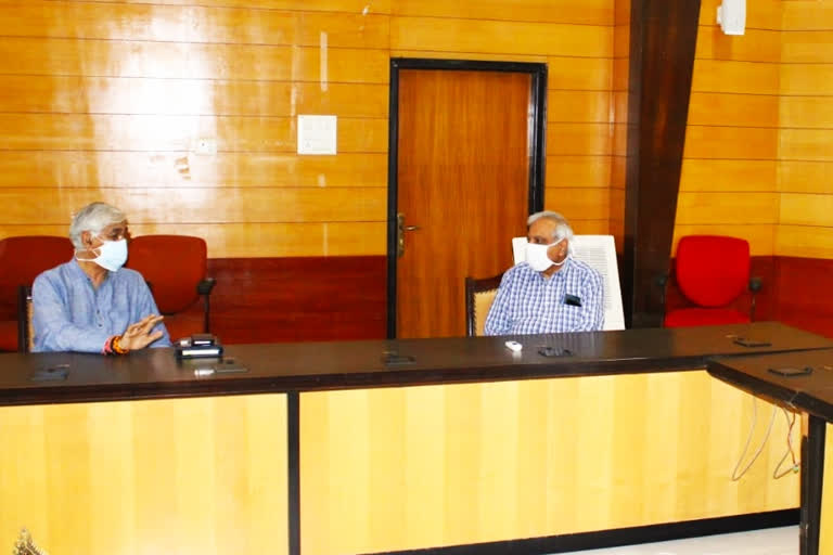 ts singhdev reviews vaccination in chhattisgarh