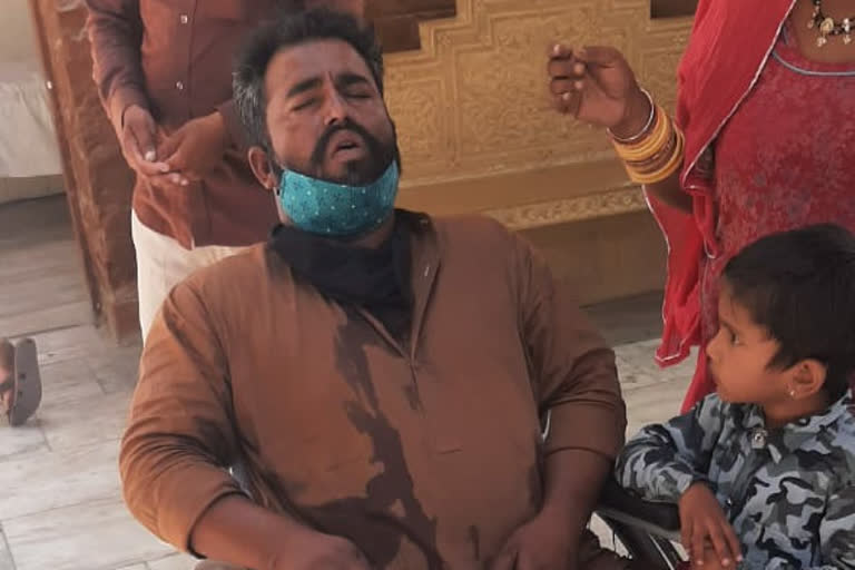 Manganiyar singer Talib khan died while treatment after waiting for oxygen on wheelchair in Jaisalmer