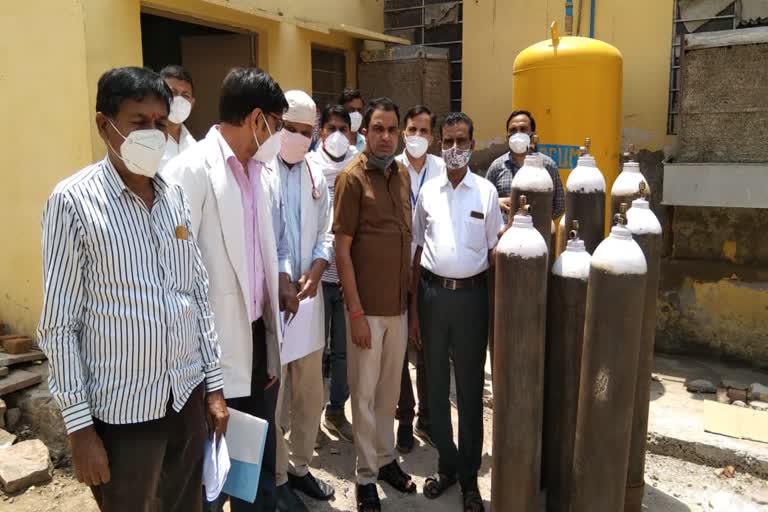 Bari General Hospital, Bhamashahs gave oxygen cylinders in Bari