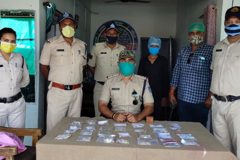 Thief arrested with jewelery