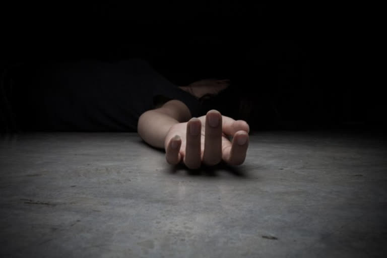 old-patient-committed-suicide-by-hanging-himself-in-the-toilet-of-balurghat-hospital