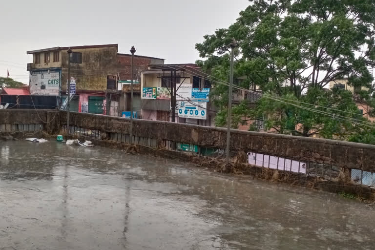 Heavy rain in Kangra, कांगड़ा में भारी बारिश