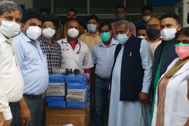 Energy Minister Sukhram Chaudhary visits Civil Hospital Paonta