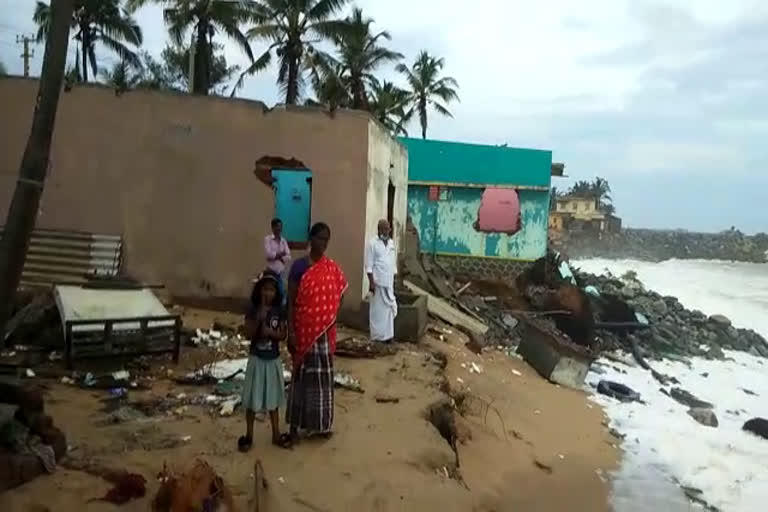 പാറശാല പൊഴിയൂരിൽ കടലാക്രമണം വാര്‍ത്ത  പാറശാല പൊഴിയൂരിൽ കടലാക്രമണം രൂക്ഷം വാര്‍ത്ത  കടലാക്രമണം പുതിയ വാര്‍ത്ത  പാറശാല കടലാക്രമണം വാര്‍ത്ത  sea attack in parashala pozhiyur news  sea attack in coastal area of parashala news  sea attack malayalam news  sea attack latest news