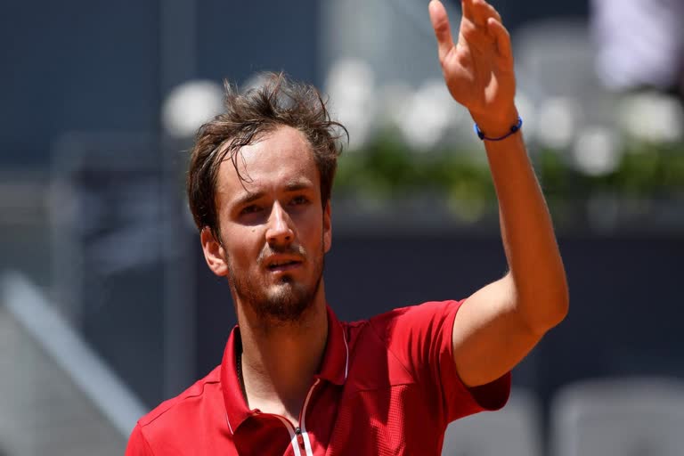 Italian Open: Daniil medvedev out, zverve wins