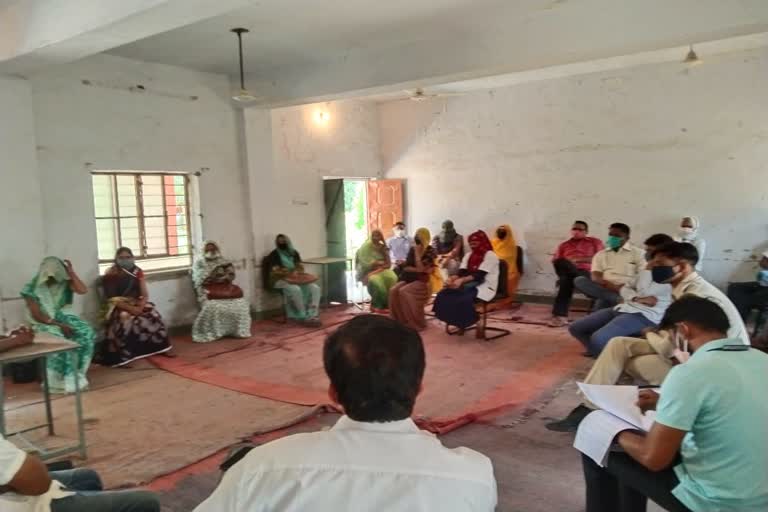 देवगांव में मीटिंग, कई मामलों पर चर्चा, Corona core group meeting, Meeting in devgaon