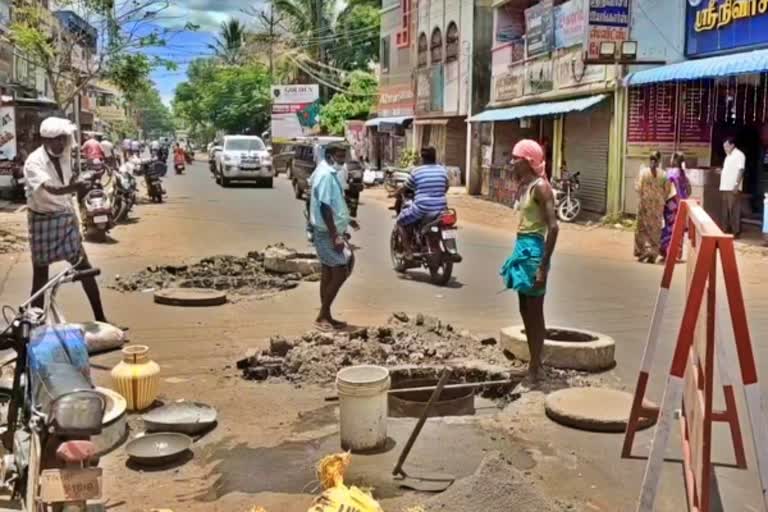 புதிய மூடி பொருத்தும் பணி