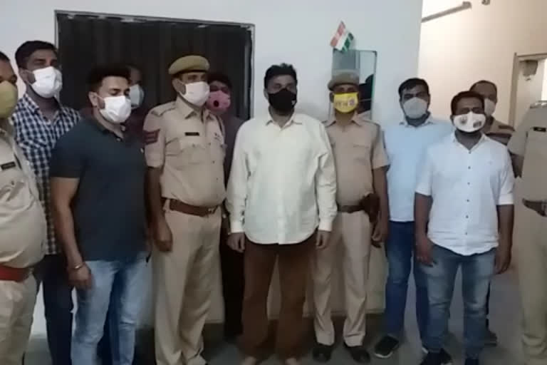 कुख्यात इनामी बदमाश गिरफ्तार, Notorious prize crook arrested in ajmer