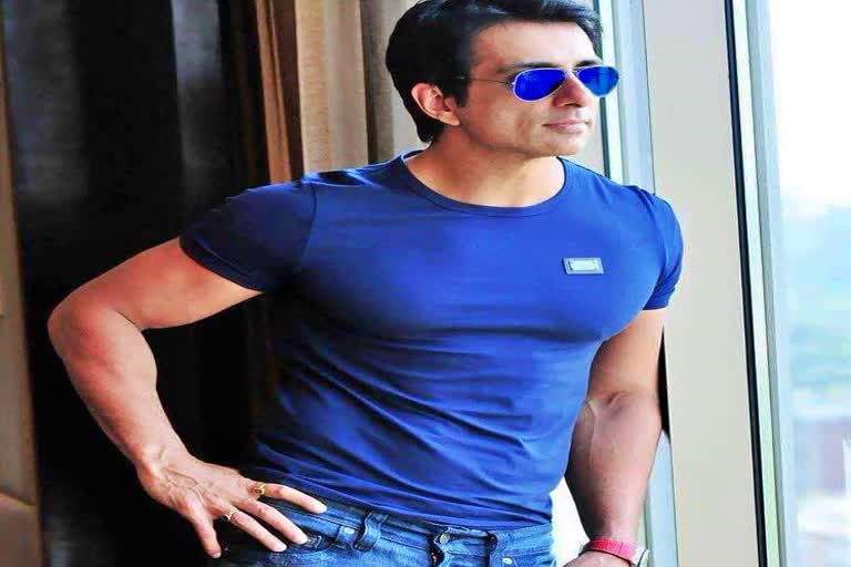 actor-sonu-sood-comes-to-deliver-oxygen-to-bengalurus-doorstep