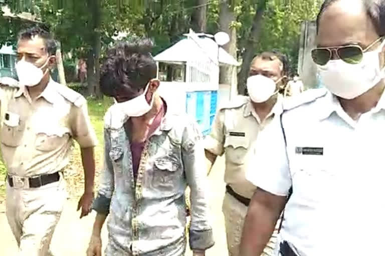 arrested brother who shoot his elder sister in durgapur