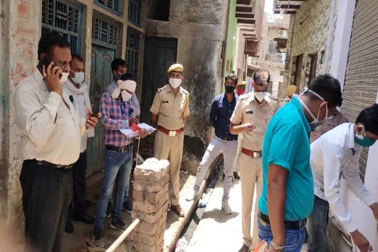 दुकानें सीज,  एक लाख वसूला जुर्माना, Action in Rajkheda,  Action on traders for violation of rules