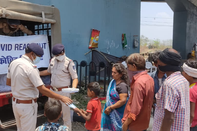 police initiative distributed food packets