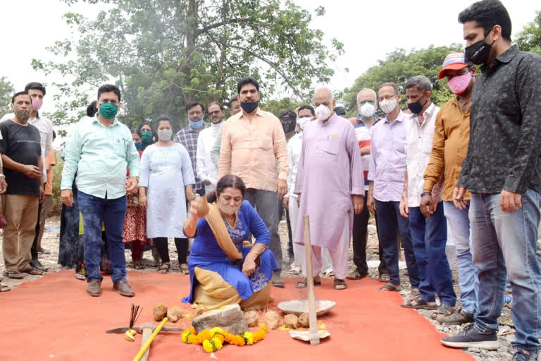 रुग्णालयाचे भूमिपूजन