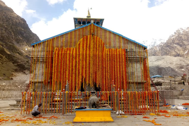 The sacred doors of kedarnath dham have been opened