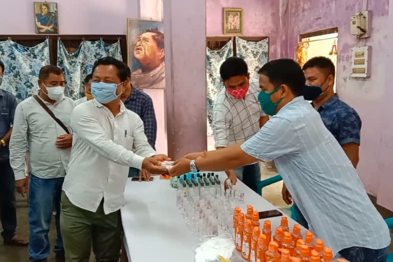 Daobaisa bodo distributed free masks and senitizers among journalists