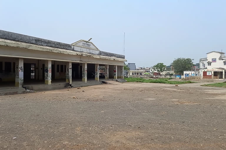 lockdown effect in sahibganj, bus stands are vacant