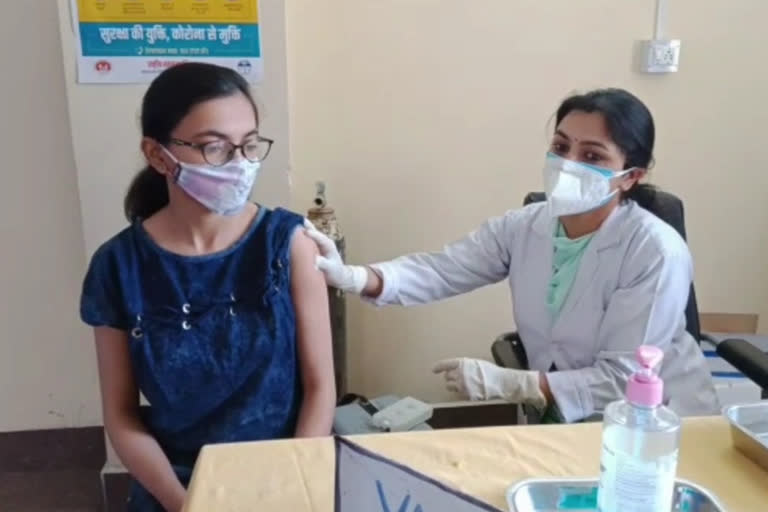 Corona vaccination in Hamirpur, हमीरपुर में कोरोना टीकाकरण