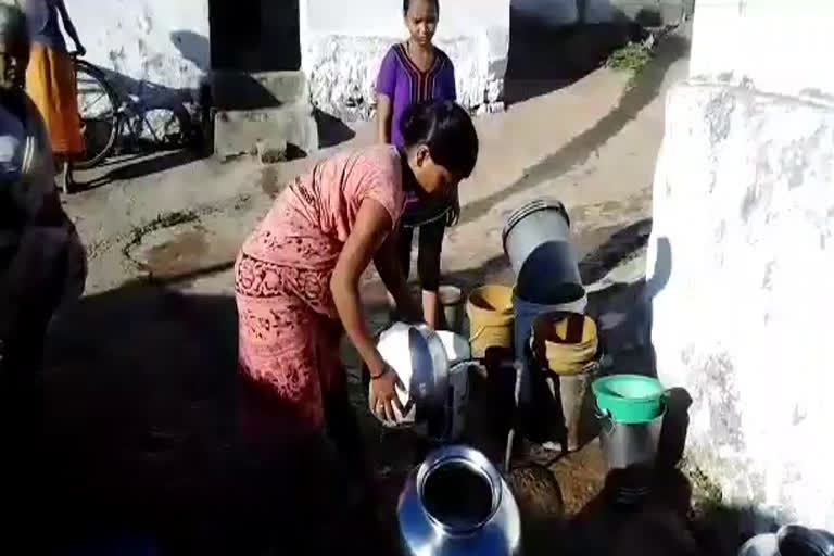 water wastage in Dongargarh during summer