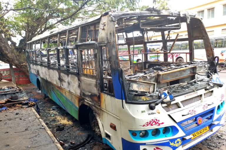 Bus catches fire in Mangaluru