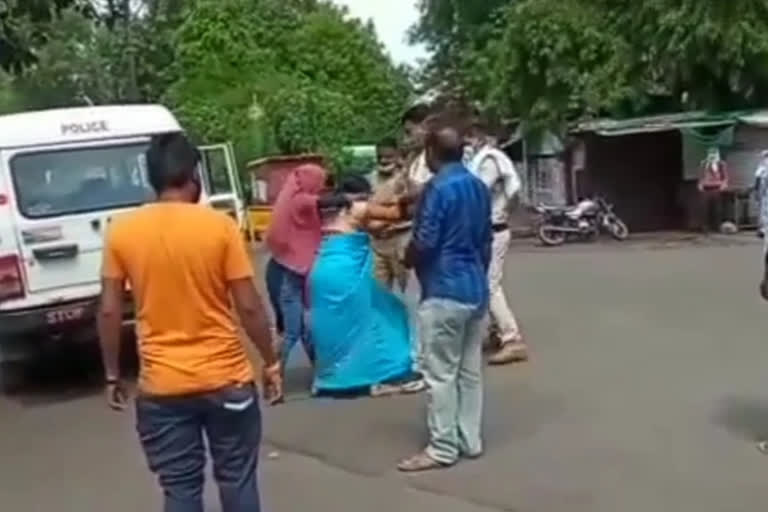 Woman constable assaulted