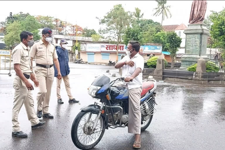 Action was taken against 390 people who were out of the house for the Morning Walk in kolhapur