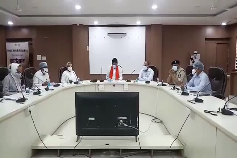 होशंगाबाद दौरे पर मंत्री कमल पटेल